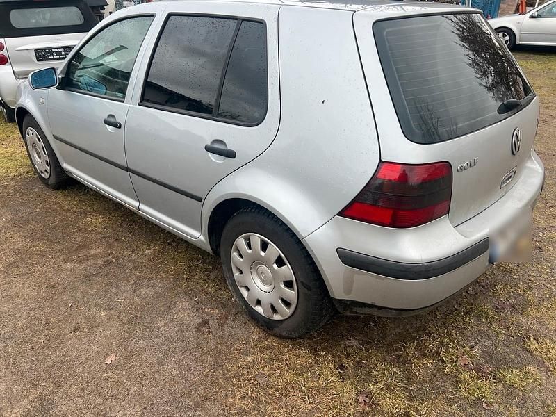 Gebraucht VW Golf IV 116 PS (85 kW) 2003 Silber Kleinwagen