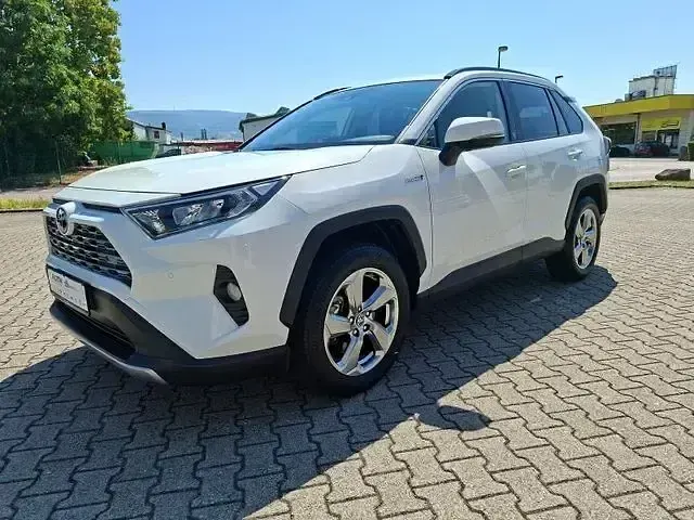Gebraucht Toyota RAV4 Hybrid Team 218 PS (160 kW) 2022 Super white 2 SUV