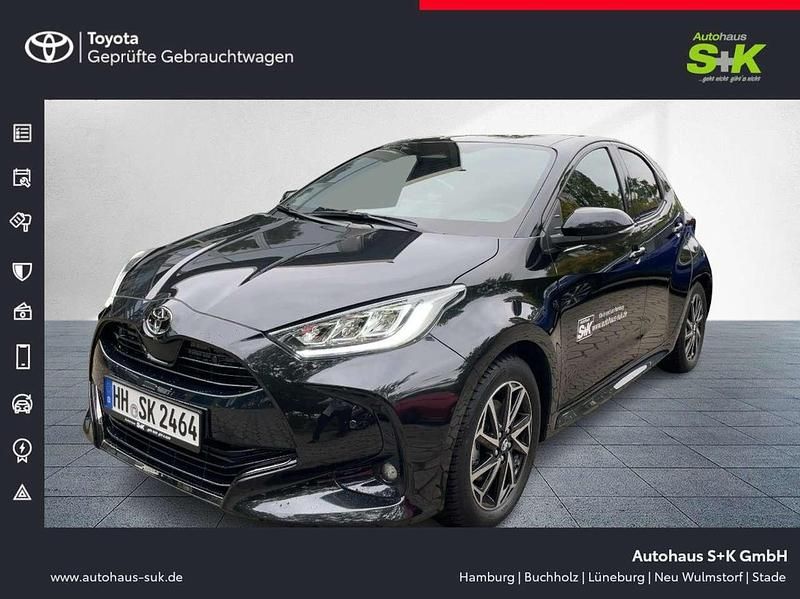 Mysticschwarz mica Neu 2025 Toyota Yaris Hybrid Kleinwagen | 32.499 € (Etwas zu teuer) - Bild 1/4