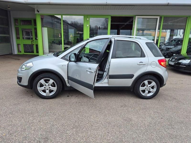 Gebraucht Suzuki SX4 120 PS (88 kW) 2014 Silber SUV