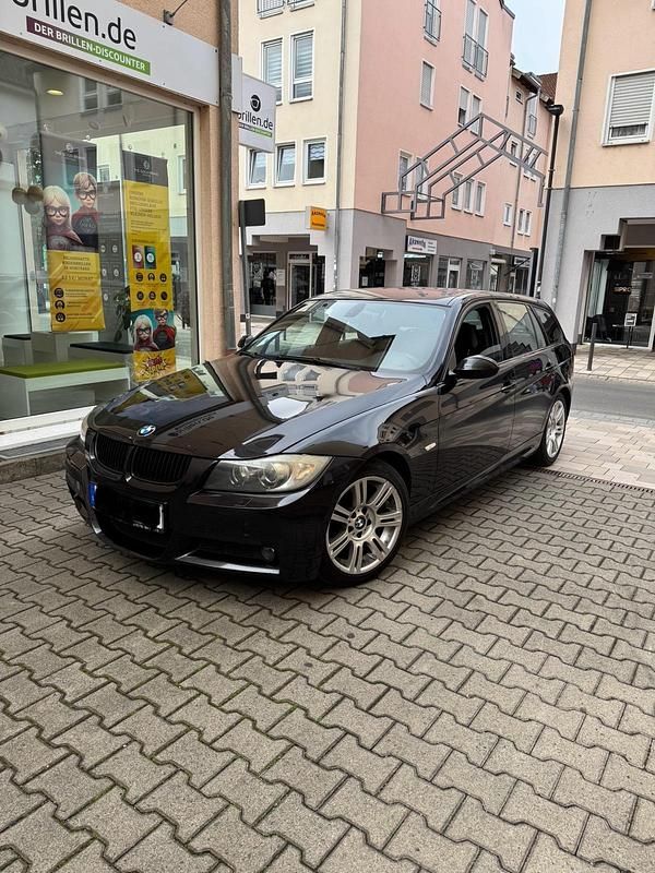 Schwarz Gebraucht 2006 BMW 325 M Sport Kombi | 3.500 € - Bild 1/4