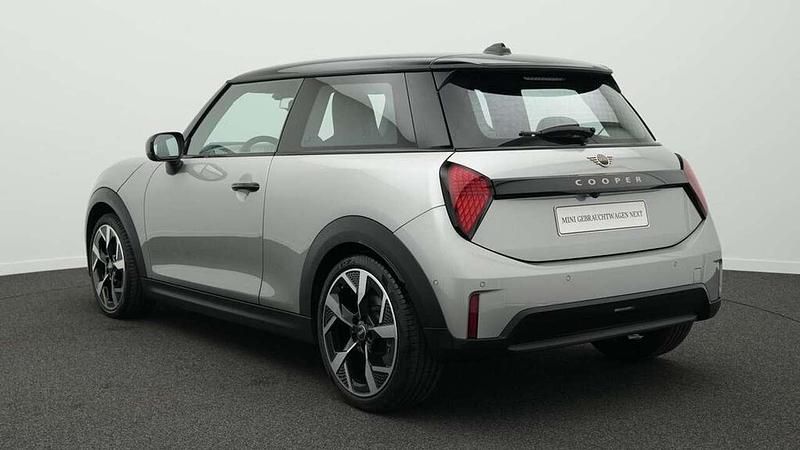 Gebraucht Mini Cooper Favoured 156 PS (114 kW) 2024 Grau Kleinwagen