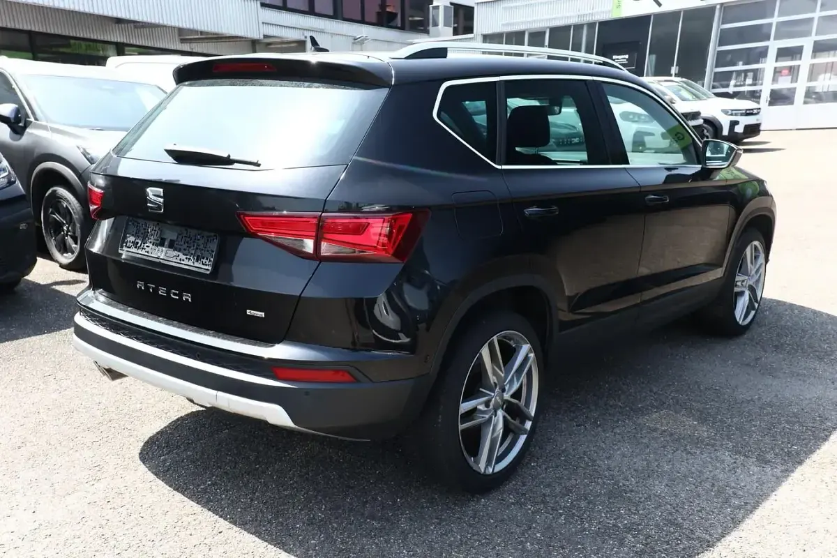 Gebraucht Seat Ateca 4Drive 150 PS (110 kW) 2019 Black magic perleffekt SUV