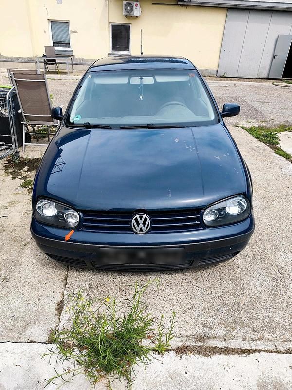 Blau Gebraucht 2002 VW Golf IV Limousine | 600 € (Guter Preis) - Bild 1/4