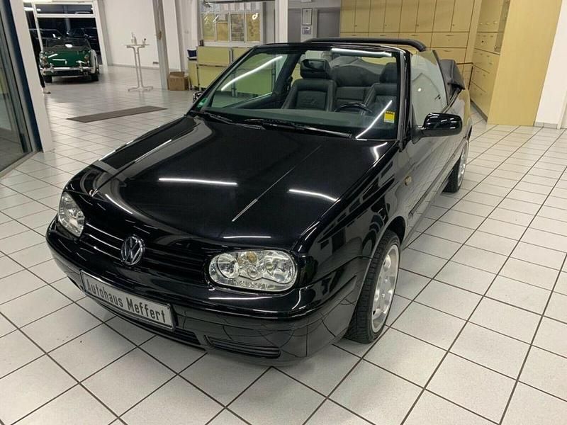 Gebraucht VW Golf Cabriolet Conceptline 75 PS (55 kW) 1999 Schwarz metallic Cabrio