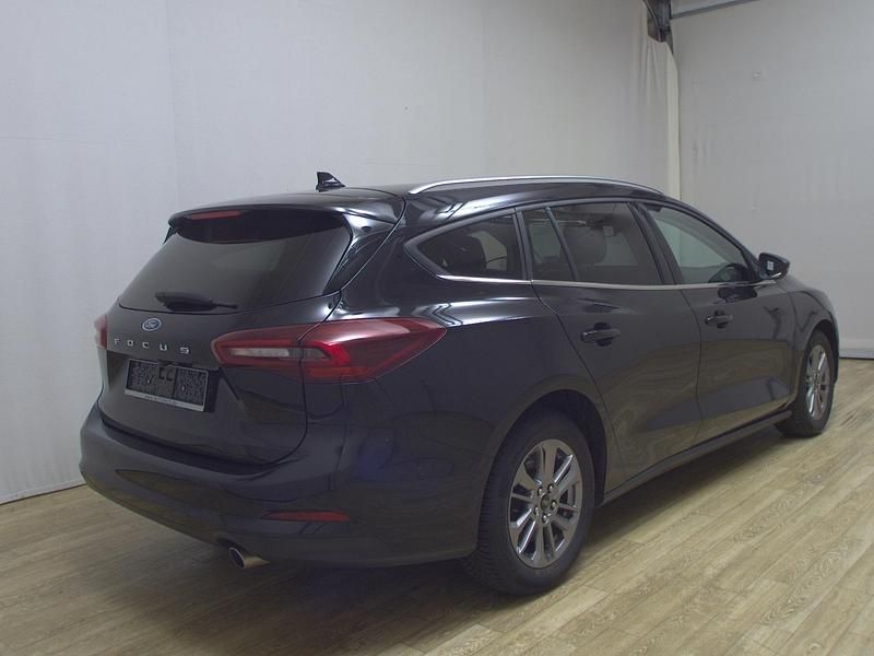 Gebraucht Ford Focus Titanium X 116 PS (85 kW) 2023 Obsidianschwarz metallic Limousine
