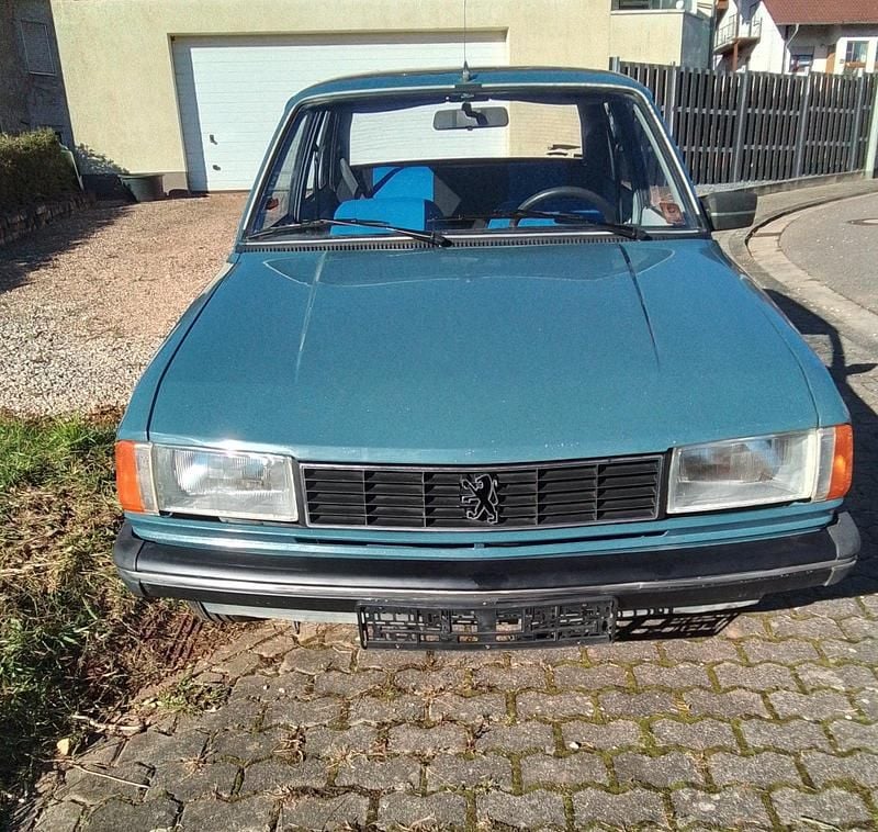 Gebraucht Peugeot 305 73 PS (53 kW) 1982 Blau Limousine