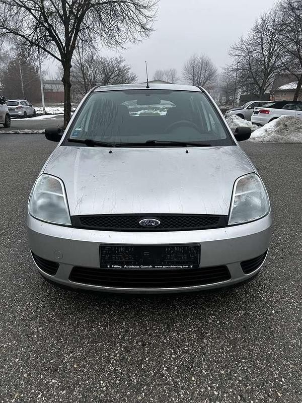 Gebraucht 2004 Ford Fiesta Ambiente Limousine | 2.000 € (Fairer Preis) - Bild 1/4