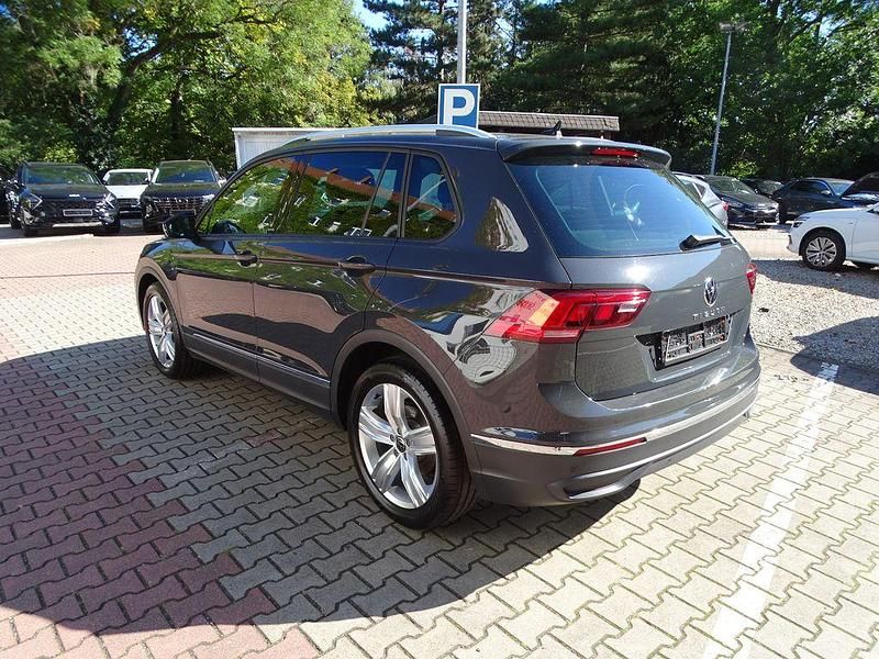 Gebraucht VW Tiguan Active 150 PS (110 kW) 2021 Grau SUV