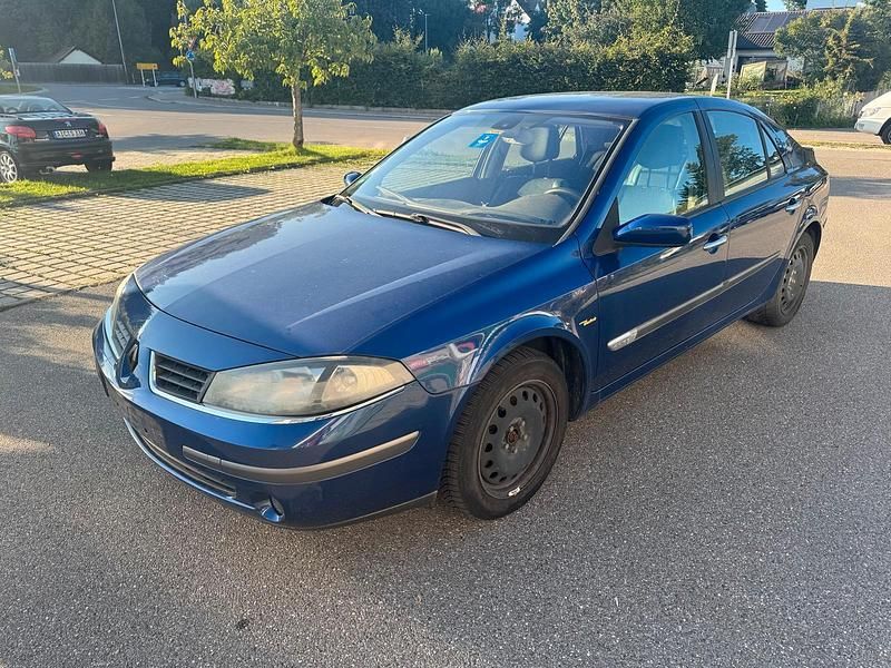 Blau Gebraucht 2005 Renault Laguna II Limousine | 750 € (Superpreis) - Bild 1/4