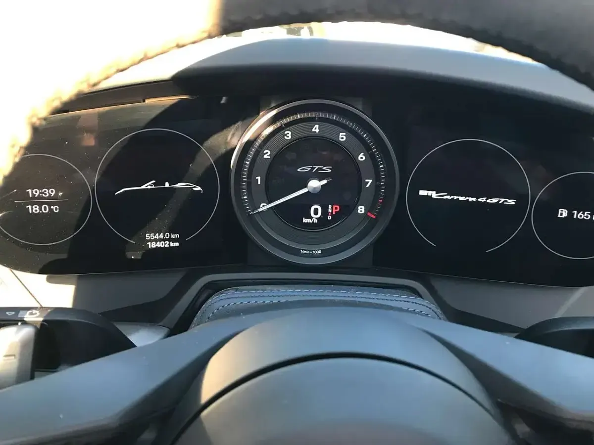 Gebraucht Porsche 992 480 PS (353 kW) 2022 Gtsilbermetallic Cabrio