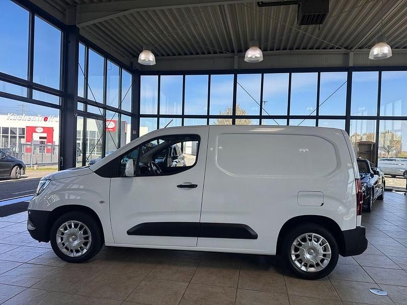 Gebraucht Opel Combo Edition 102 PS (75 kW) 2019 Weiß Van / Kleinbus