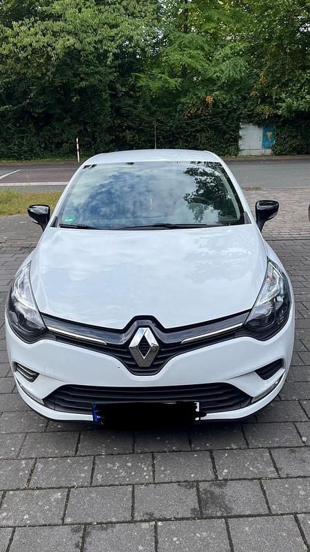 Weiß Gebraucht 2018 Renault Clio IV Kleinwagen | 9.300 € (Fairer Preis) - Bild 1/4