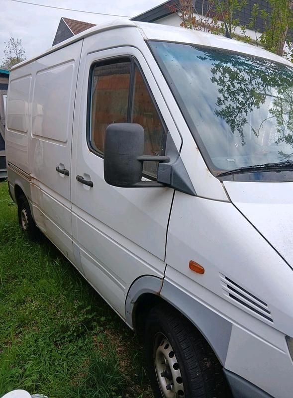 Second-hand Mercedes Sprinter 129 CP (94 kW) 2000 Alb