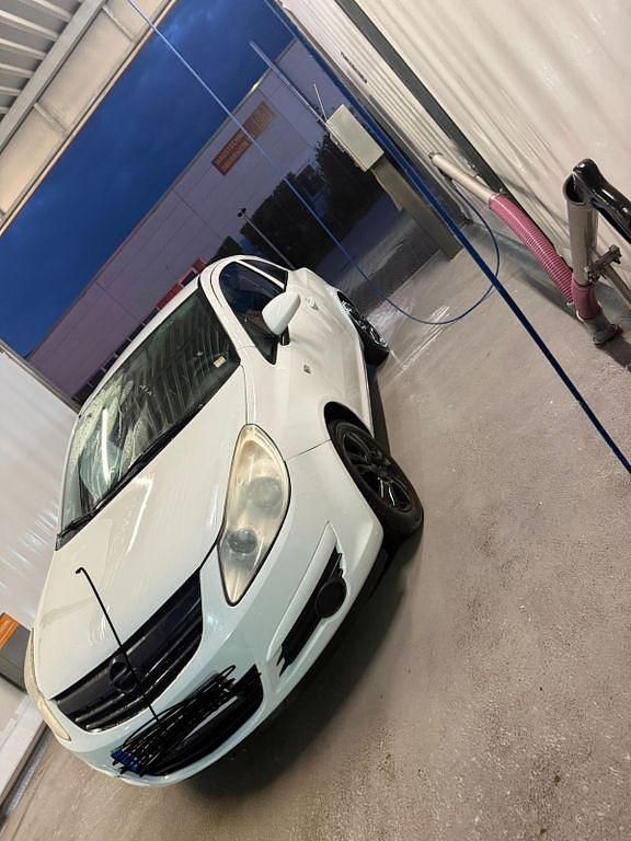 Gebraucht Opel Corsa 80 PS (58 kW) 2008 Weiß Kleinwagen