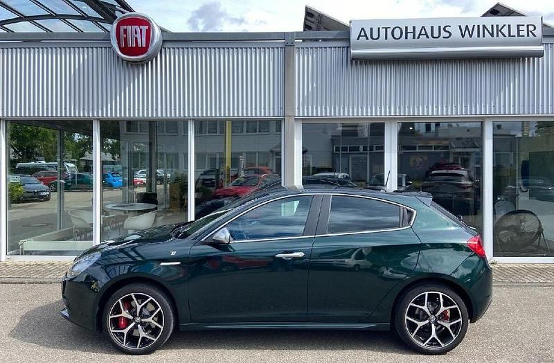 Gebraucht 2020 Alfa Romeo Giulietta Lusso Kleinwagen | 17.490 € (Etwas zu teuer) - Bild 1/4
