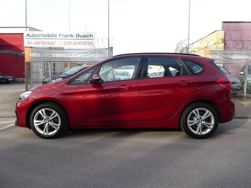 Gebraucht BMW 218 140 PS (102 kW) 2019 Flamencorot brillant Van / Kleinbus