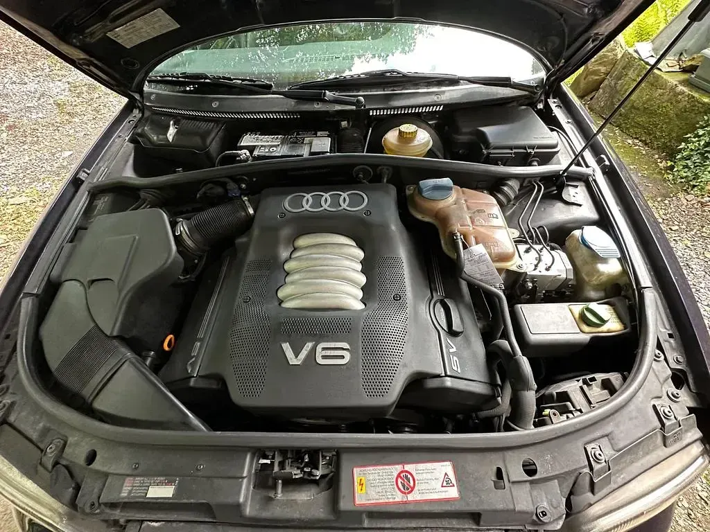 Gebraucht Audi A4 Design 193 PS (141 kW) 1998 Blau Limousine