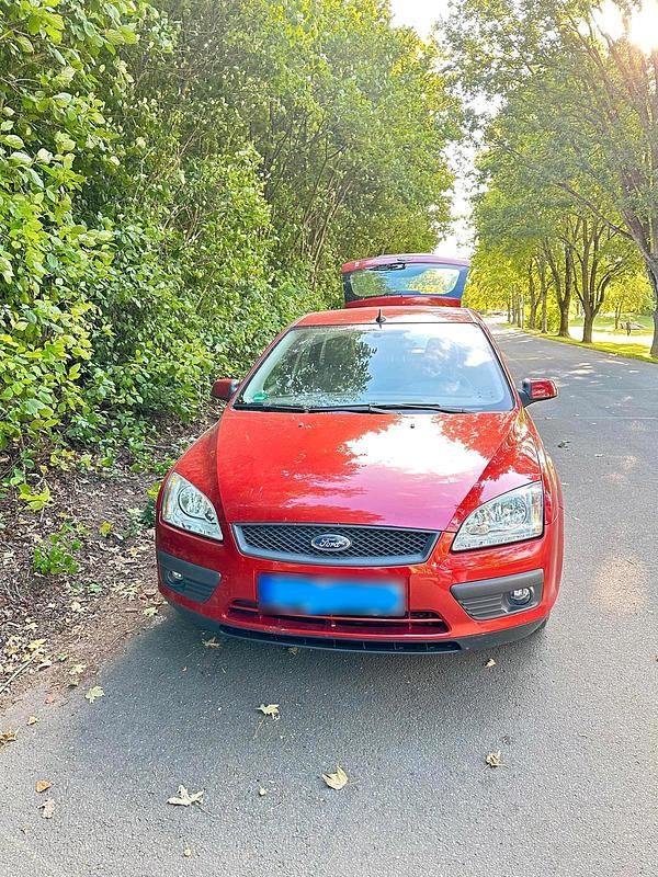 Gebraucht Ford Focus 100 PS (73 kW) 2007 Rot Kombi