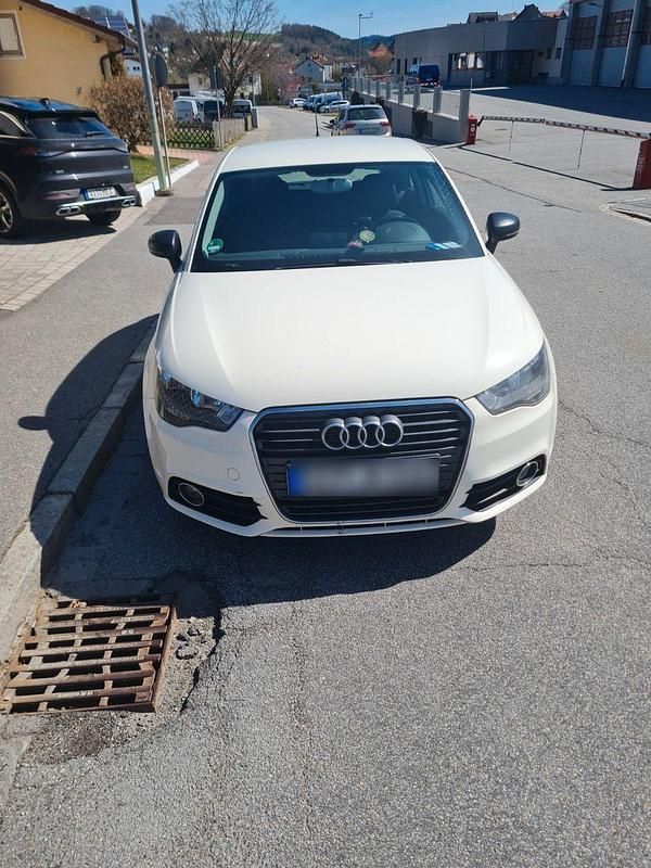 Gebraucht Audi A1 Ambition 122 PS (89 kW) 2010 Weiß Kleinwagen
