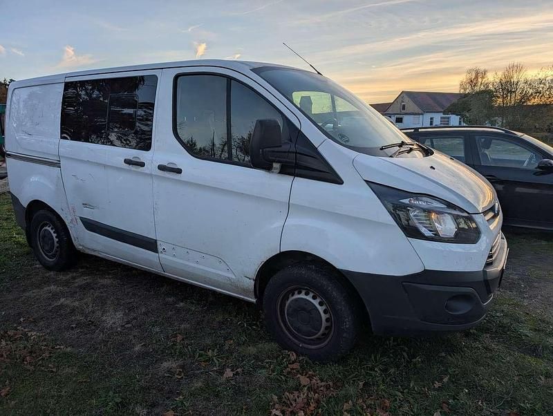 Gebraucht Ford Transit Custom Trend 105 PS (77 kW) 2018 Frozen white Van / Kleinbus
