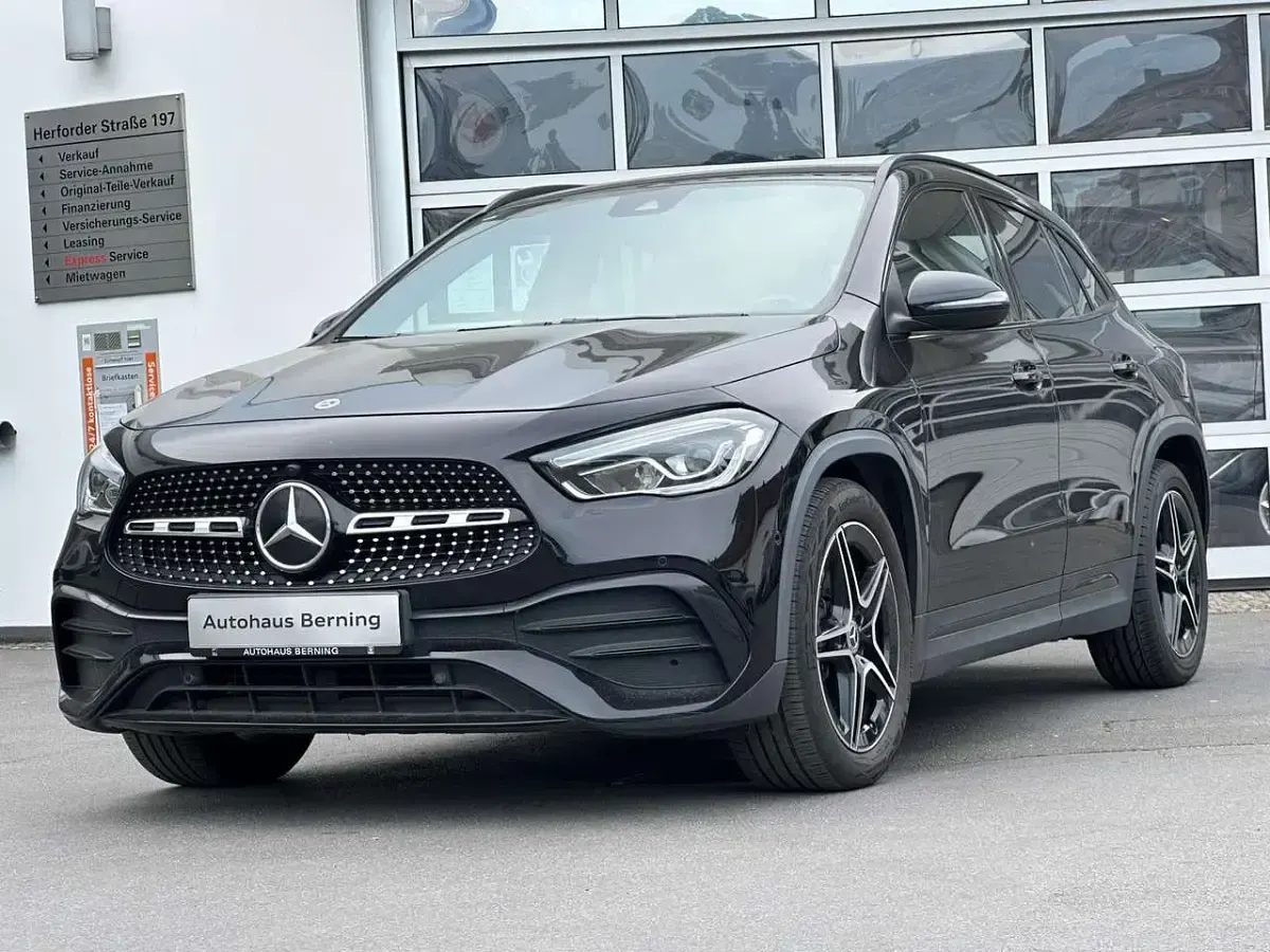 Gebraucht Mercedes GLA220 AMG line 190 PS (139 kW) 2021 Schwarz SUV