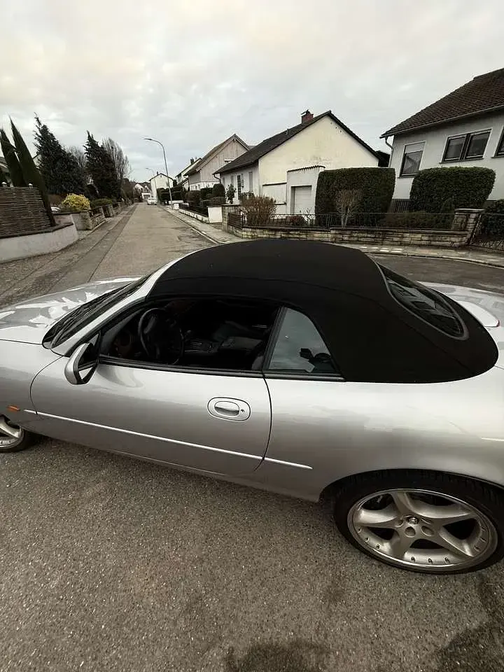 Gebraucht Jaguar XKR 363 PS (266 kW) 2000 Silber Cabrio