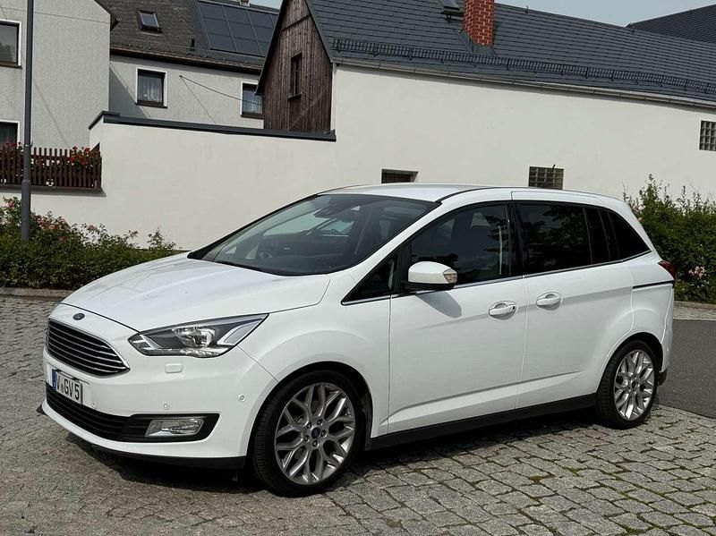 Gebraucht Ford Grand C-Max Titanium 182 PS (133 kW) 2018 Frozen white Van / Kleinbus