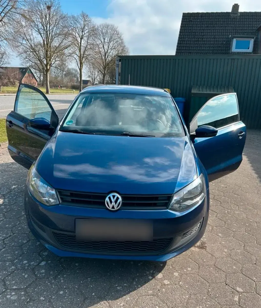 Second-hand VW Polo 60 CP (44 kW) 2011 Albastru Hatchback