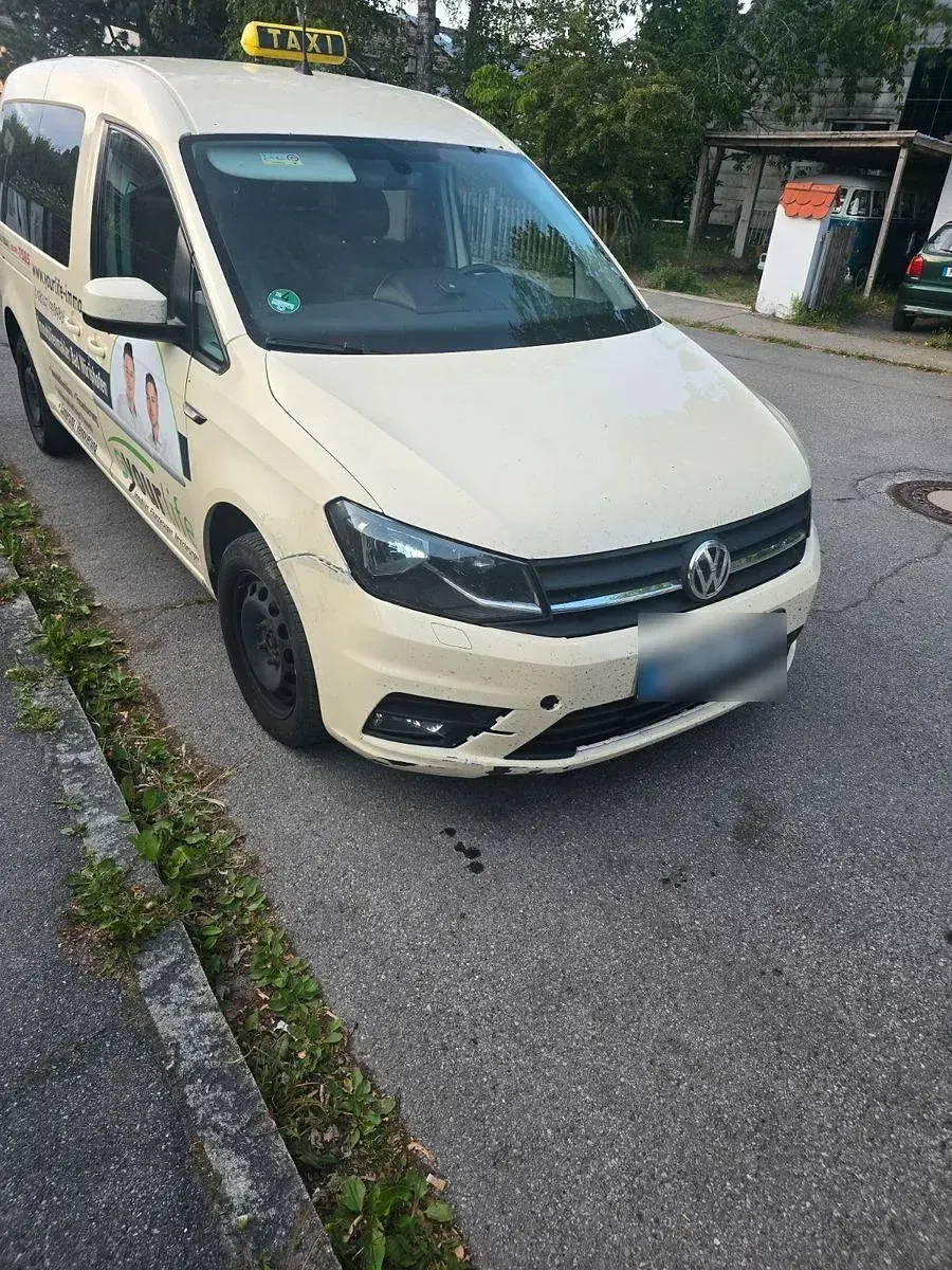 Gebraucht VW Caddy Family 102 PS (75 kW) 2017 Gelb Van / Kleinbus