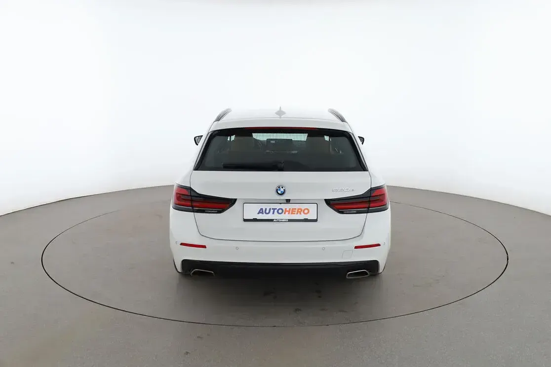 Gebraucht BMW 520 204 PS (150 kW) 2022 Weiß Kombi
