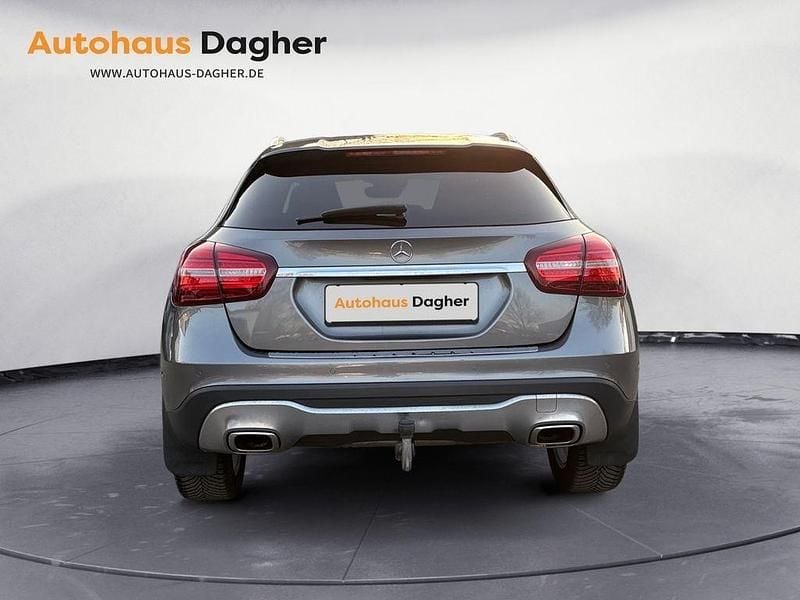 Gebraucht Mercedes GLA200 156 PS (114 kW) 2019 Grau SUV