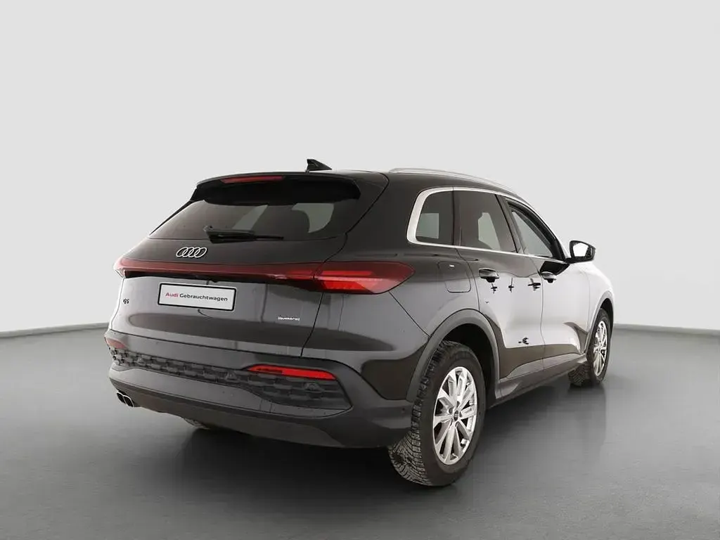 Second-hand Audi Q5 Sport 204 CP (150 kW) 2025 Negru SUV