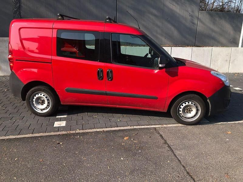 Gebraucht Opel Combo Edition 90 PS (66 kW) 2014 Rot Van / Kleinbus