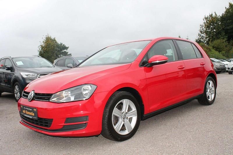 Gebraucht VW Golf VII 122 PS (89 kW) 2013 Tornadorot Kleinwagen