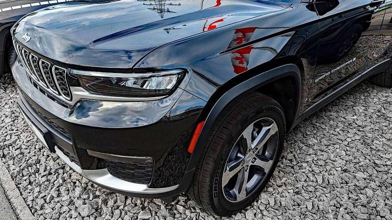 Schwarz Gebraucht 2024 Jeep Grand Cherokee Limited SUV | 77.990 € (Teuer) - Bild 1/4