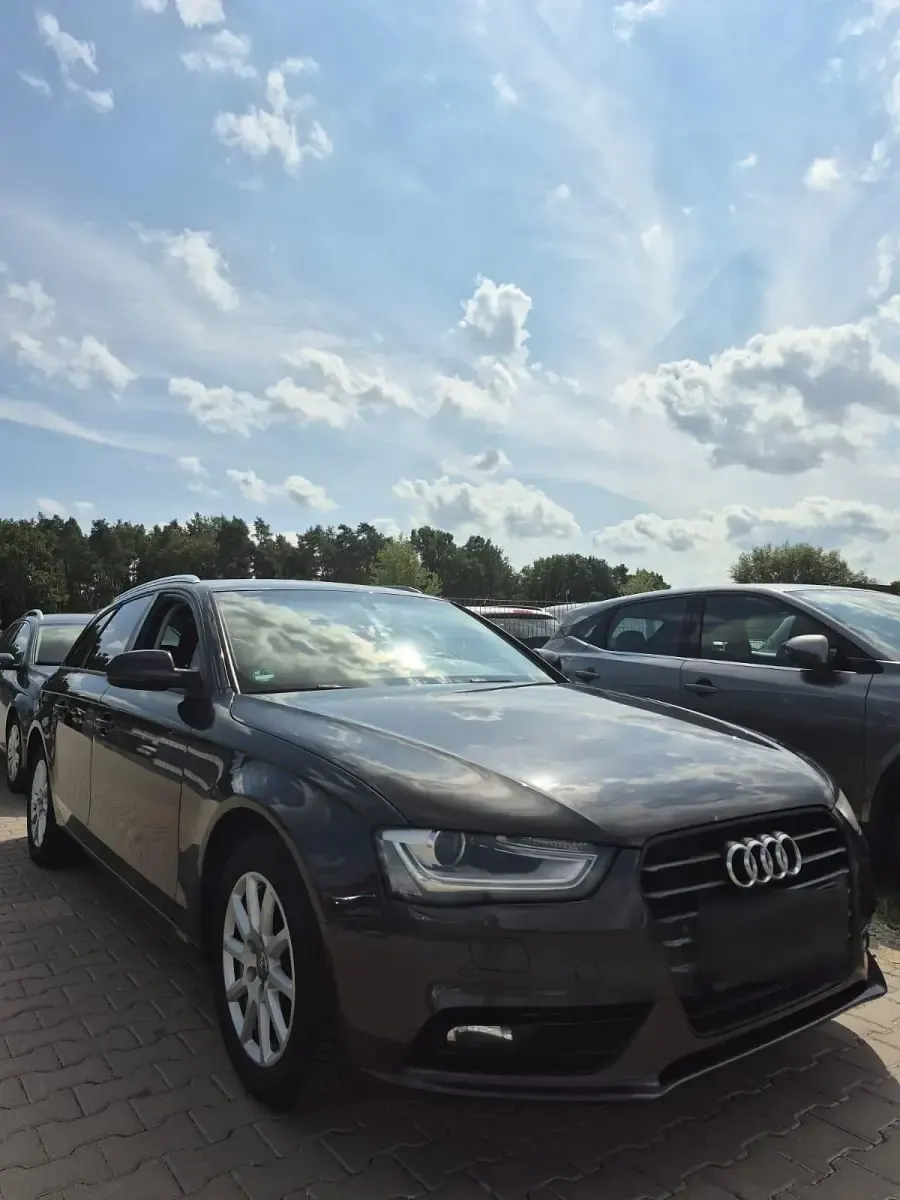 Gebraucht Audi A4 150 PS (110 kW) 2012 Schwarz Kombi