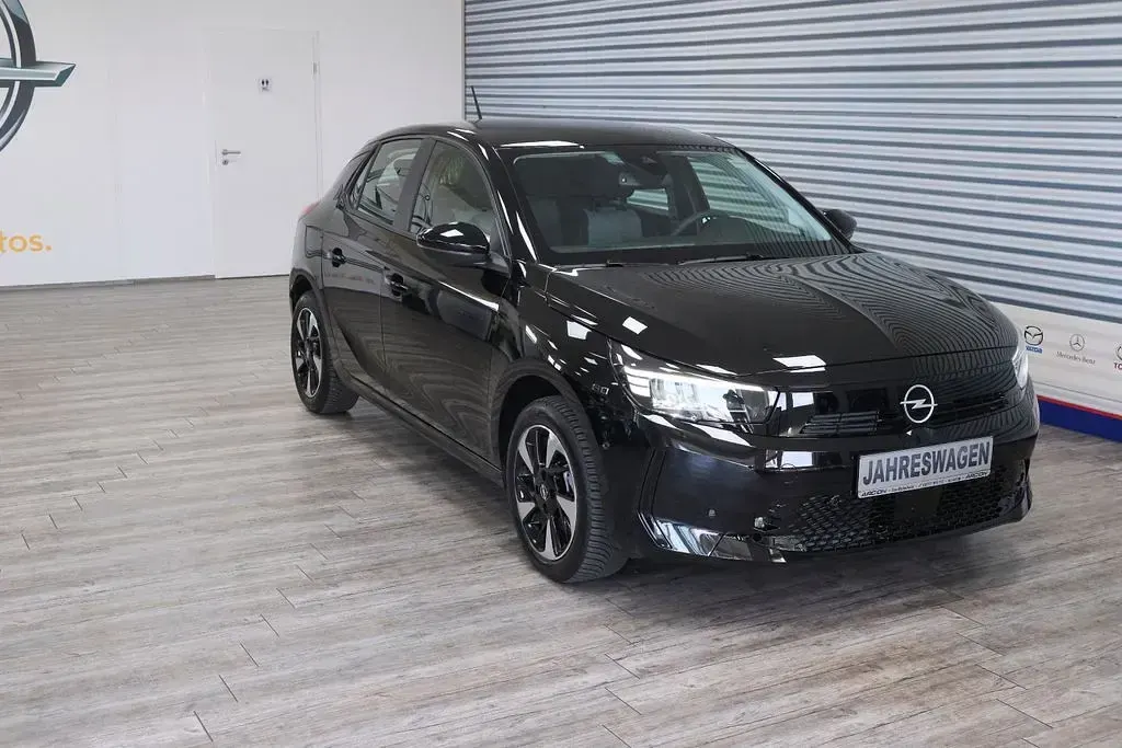 Usata Opel Corsa-e Edition 100 kW (136 CV) 2025 Nero Utilitaria