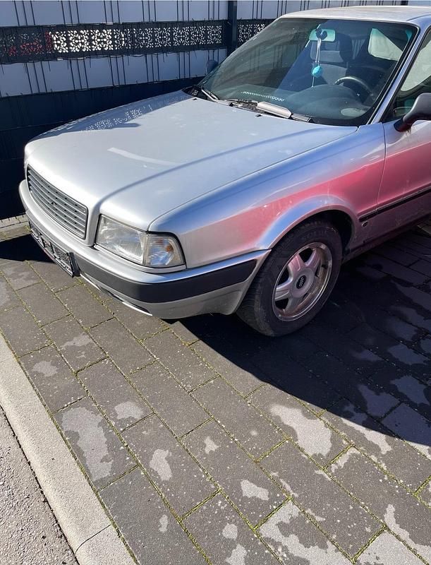 Gebraucht Audi 80 90 PS (66 kW) 1993 Silber Limousine