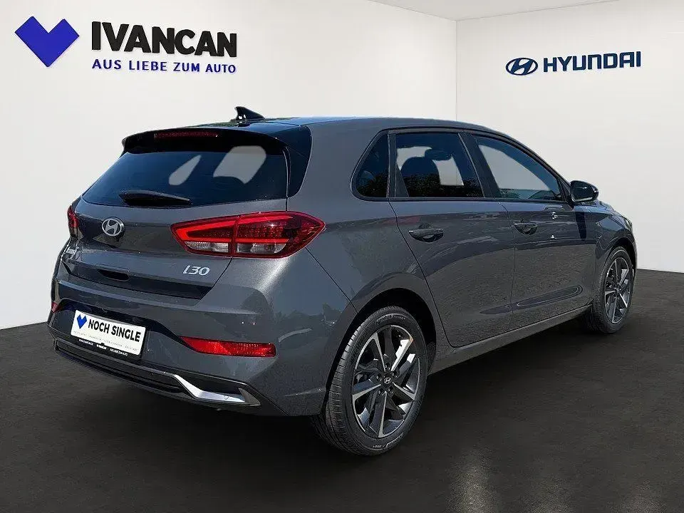 Neu Hyundai i30 Trend 150 PS (110 kW) 2026 Grau Limousine
