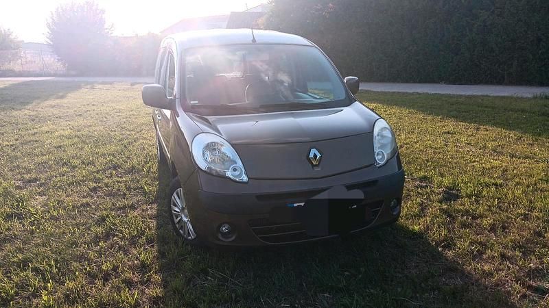 Braun Gebraucht 2012 Renault Kangoo Kleinwagen | 3.700 € (Fairer Preis) - Bild 1/4