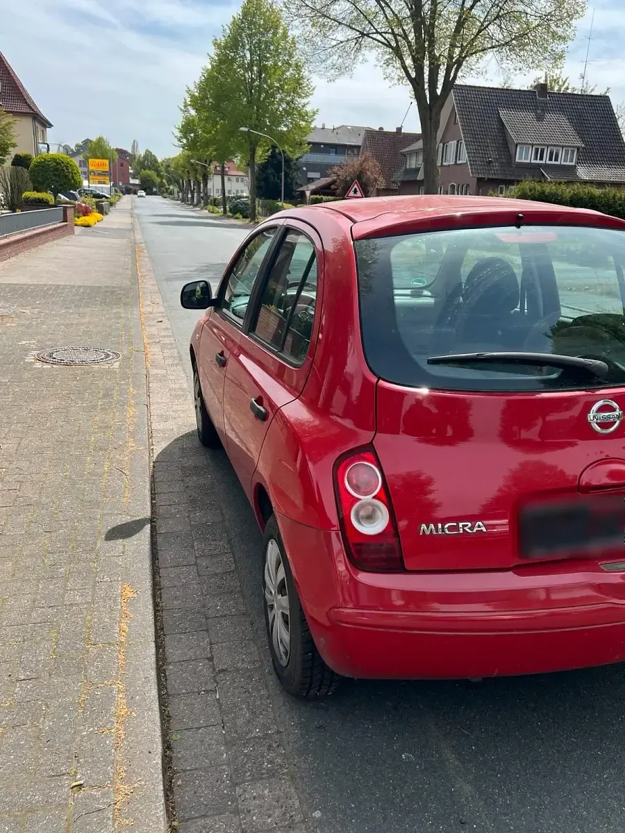 Gebraucht Nissan Micra 65 PS (47 kW) 2010 Rot Kleinwagen