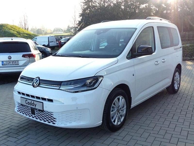 Gebraucht VW Caddy Life 102 PS (75 kW) 2024 Weiß Van / Kleinbus