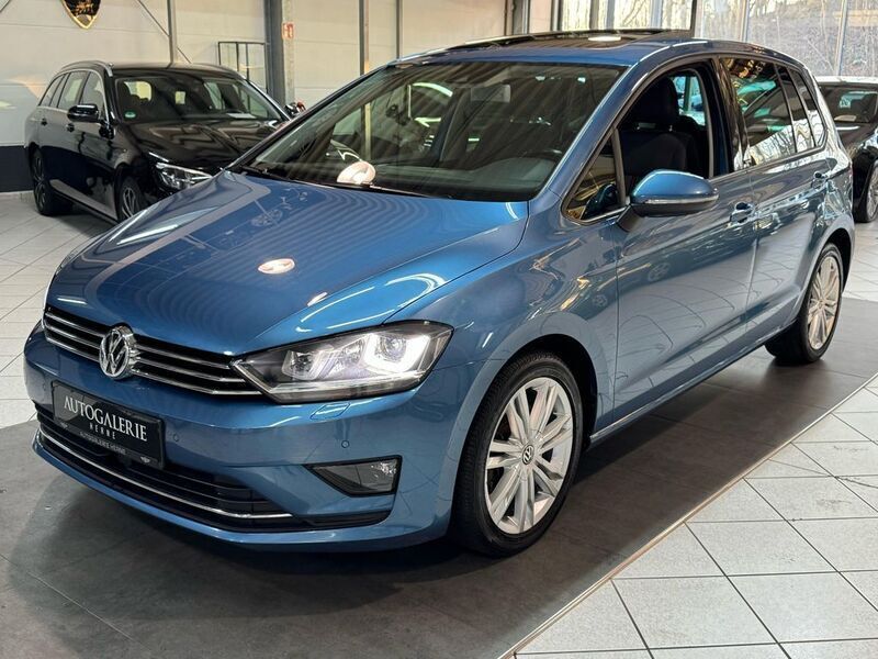 Blau Gebraucht 2016 VW Golf Sportsvan Allstar Van / Kleinbus | 16.900 € (Etwas zu teuer) - Bild 1/4
