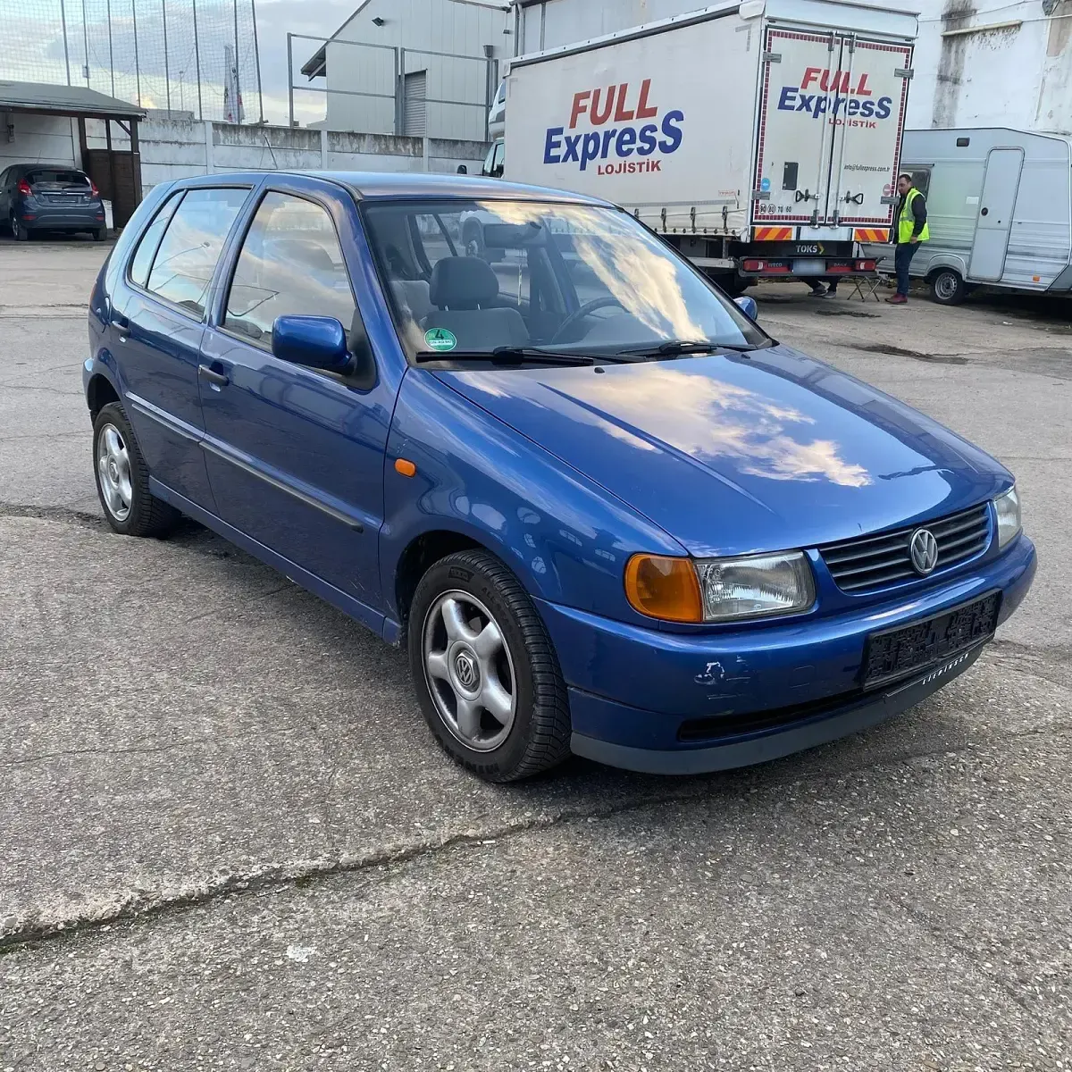 Usata VW Polo 60 CV (44 kW) 1997 Blu Utilitaria