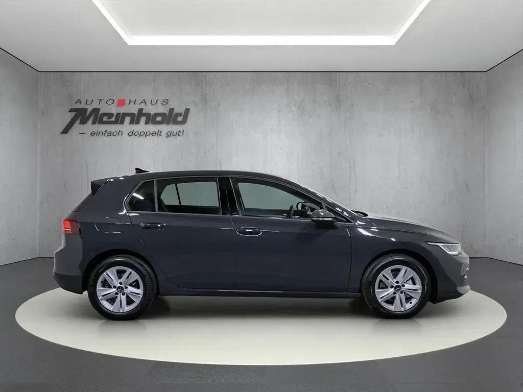 Gebraucht VW Golf VIII Life 116 PS (85 kW) 2025 Uranograu Limousine