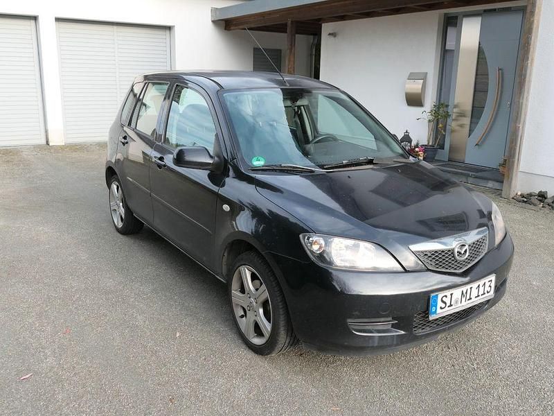 Schwarz Gebraucht 2006 Mazda 2 Active Limousine | 1.000 € (Superpreis) - Bild 1/4