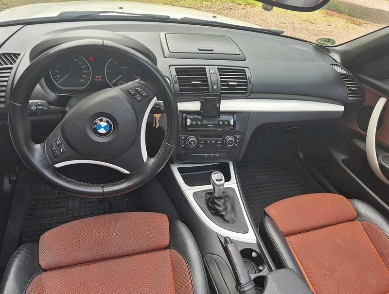 Occasion BMW 118 Cabriolet 143 ch (105 kW) 2011 Blanc Cabriolet