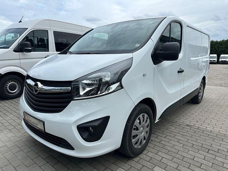 Weiß Gebraucht 2017 Opel Vivaro Van | 9.990 € (Superpreis) - Bild 1/4