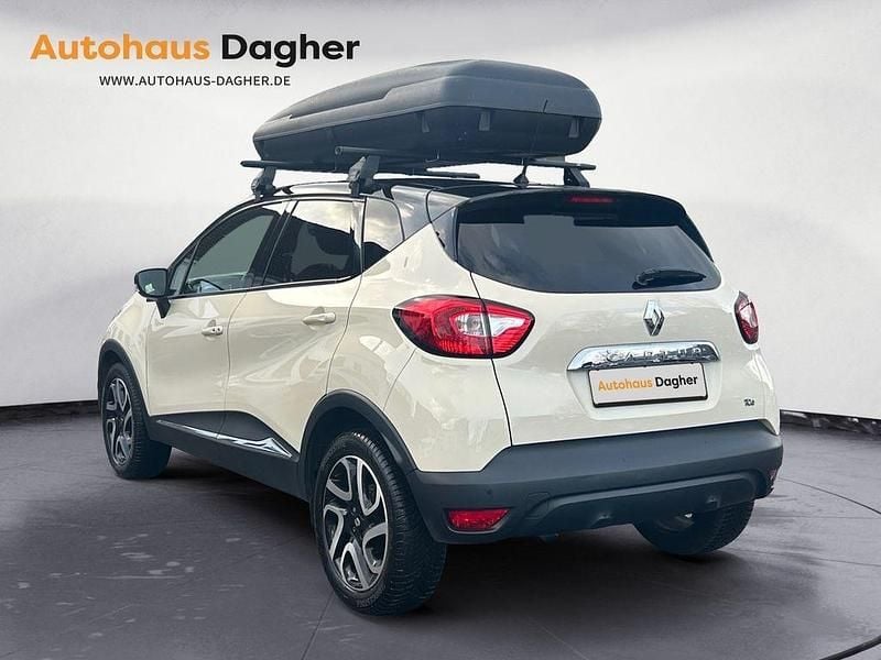 Gebraucht Renault Captur Luxe 120 PS (88 kW) 2015 Sonderlackierung ivory beige SUV